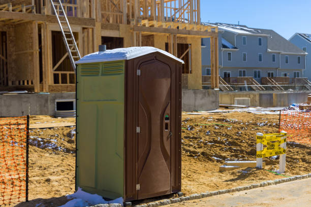 Best Portable restroom trailer rental  in Clearwater, FL